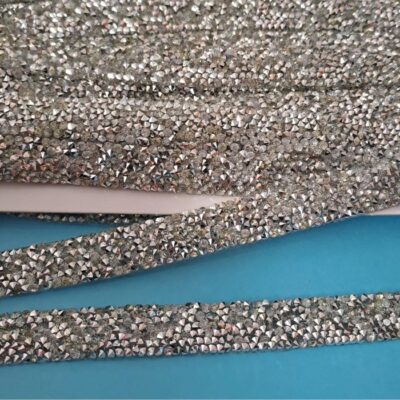 GALON TERMOADHESIVO STRASS X10YDS PLATA