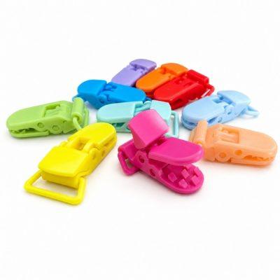 MADISON GANCHO PLASTICO PARA CHUPETE X20