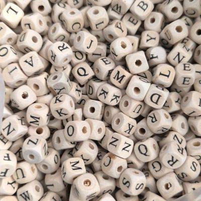 LETRAS DE MADERA CUBO ABC x250 unidades